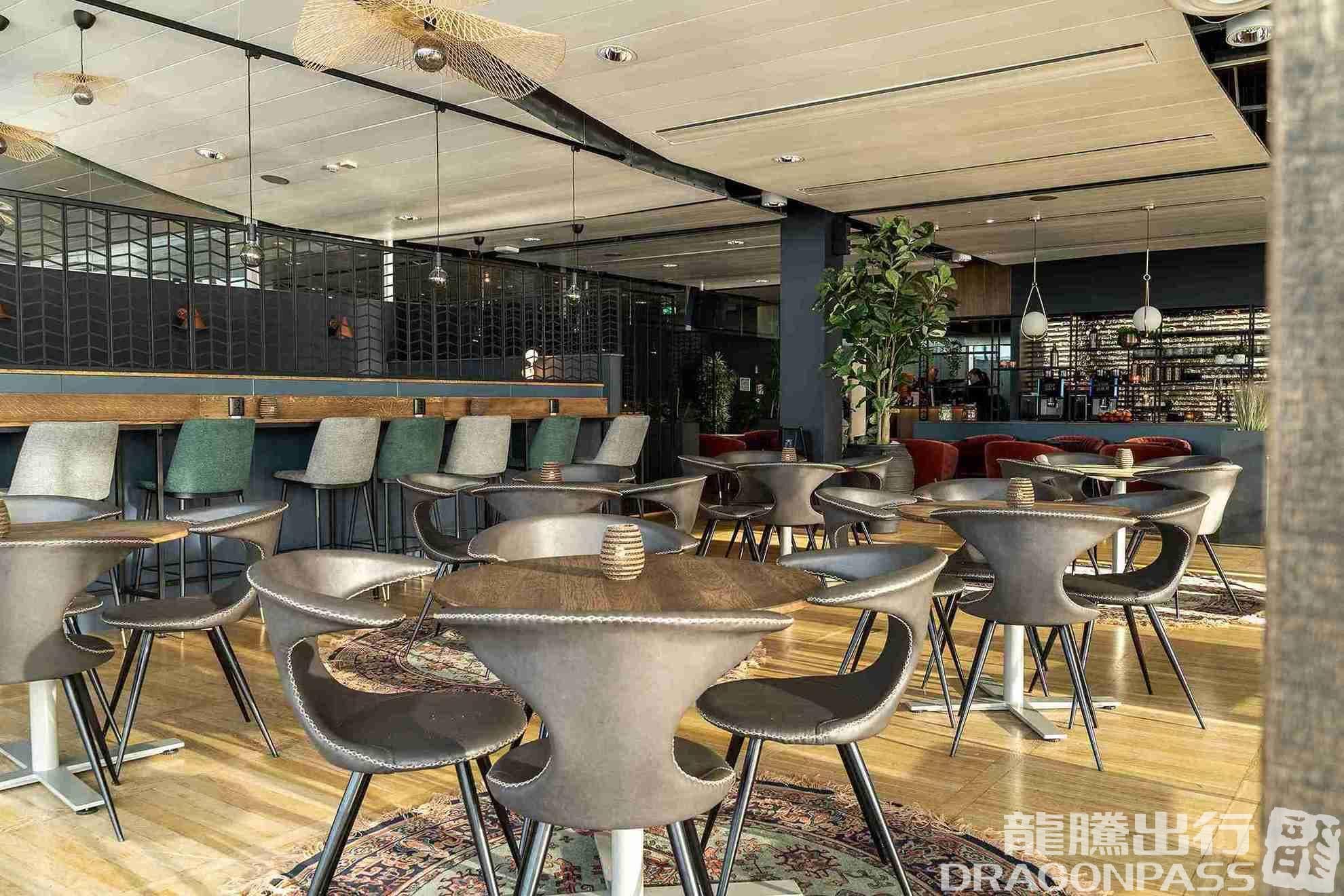 The Lounge by Menzies Aviation - 4
