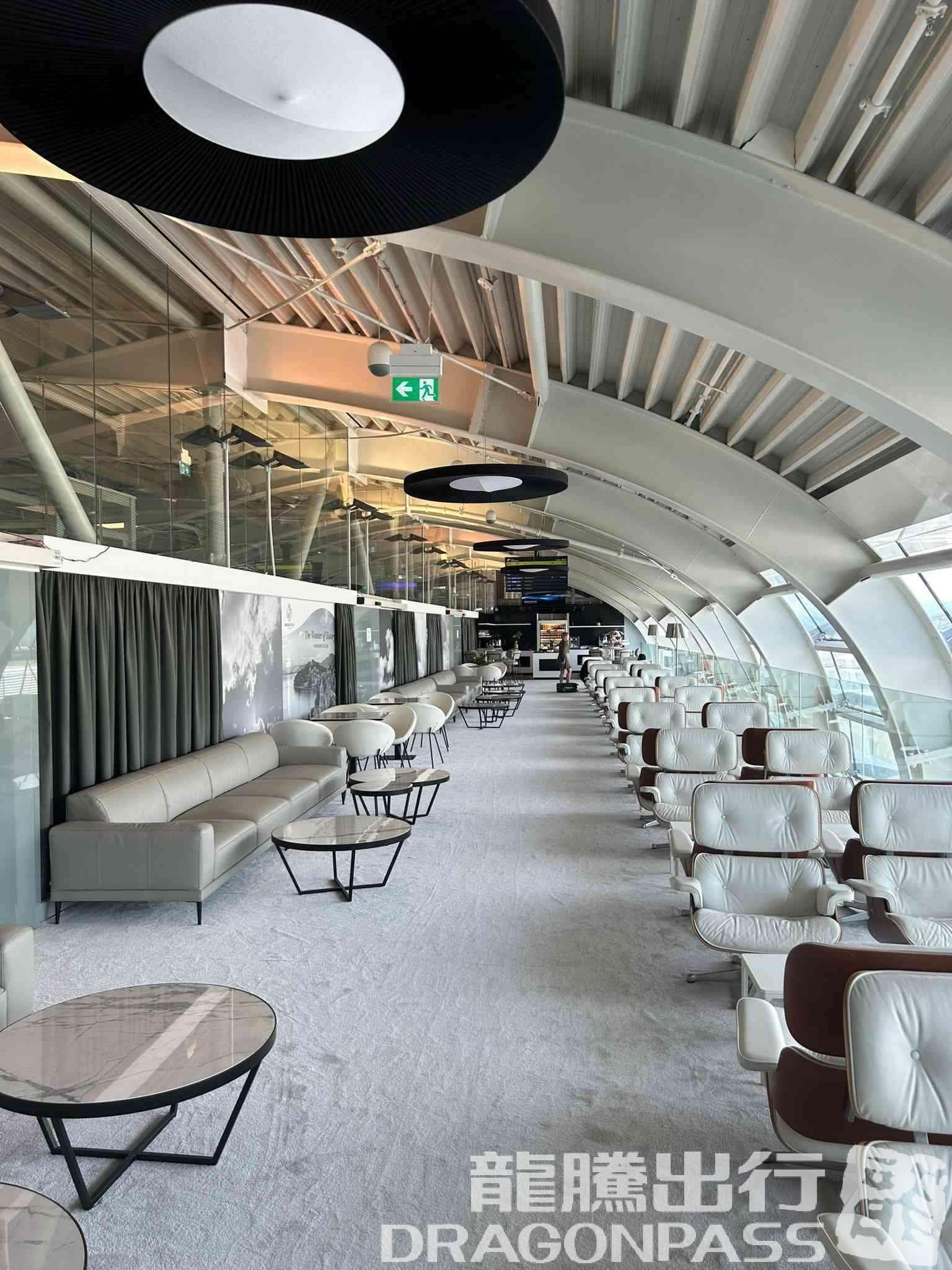 Sky Lounge - 2