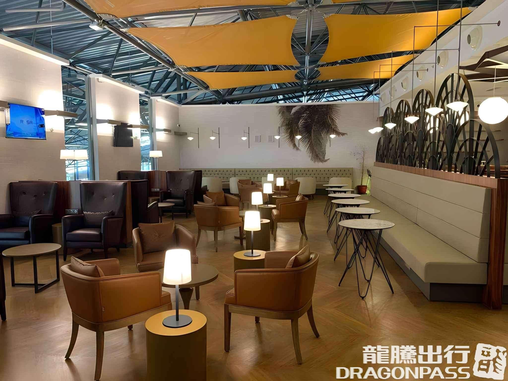 Primeclass Lounge - 2