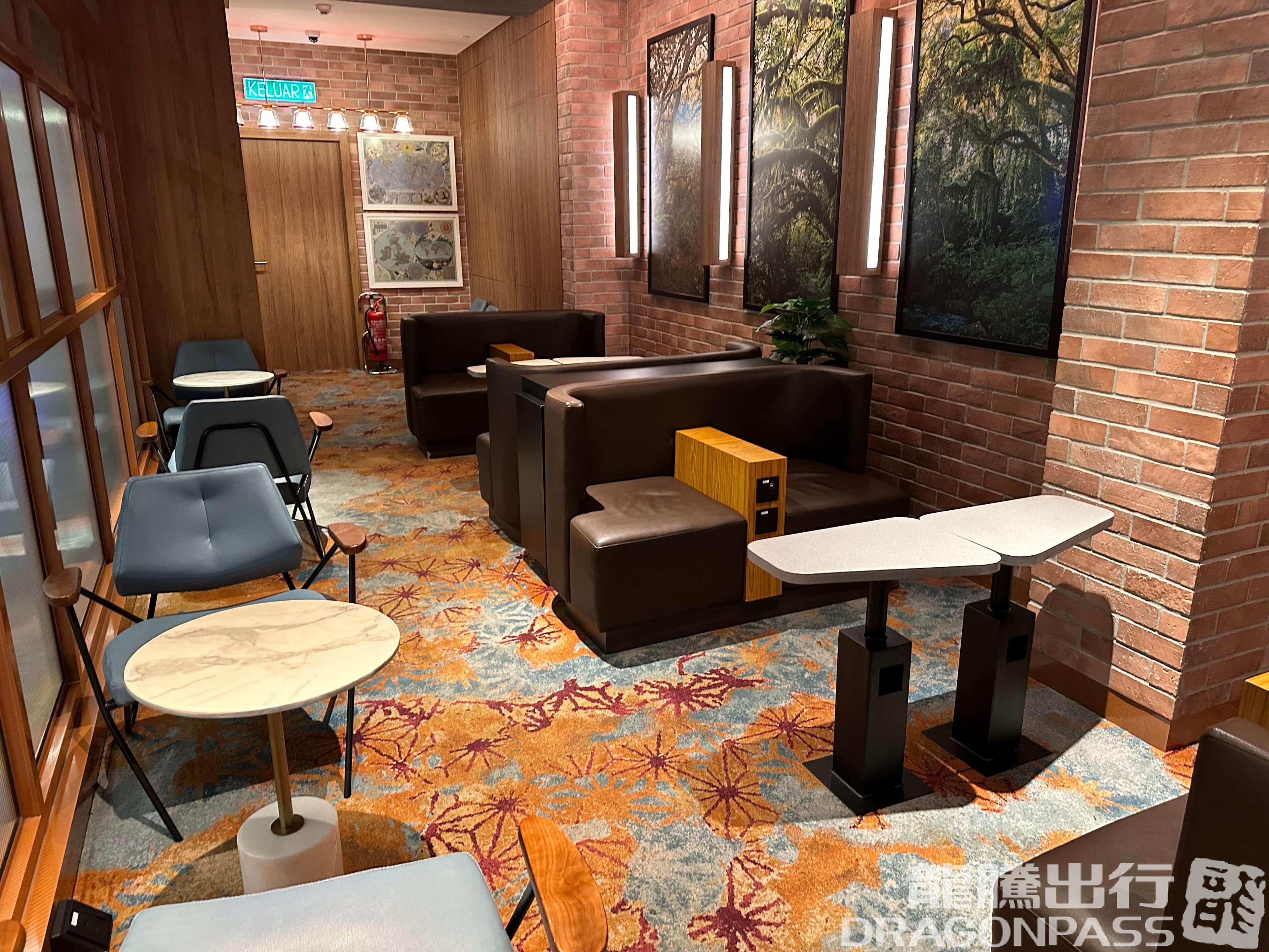 Travel Club Lounge (T2) - 2