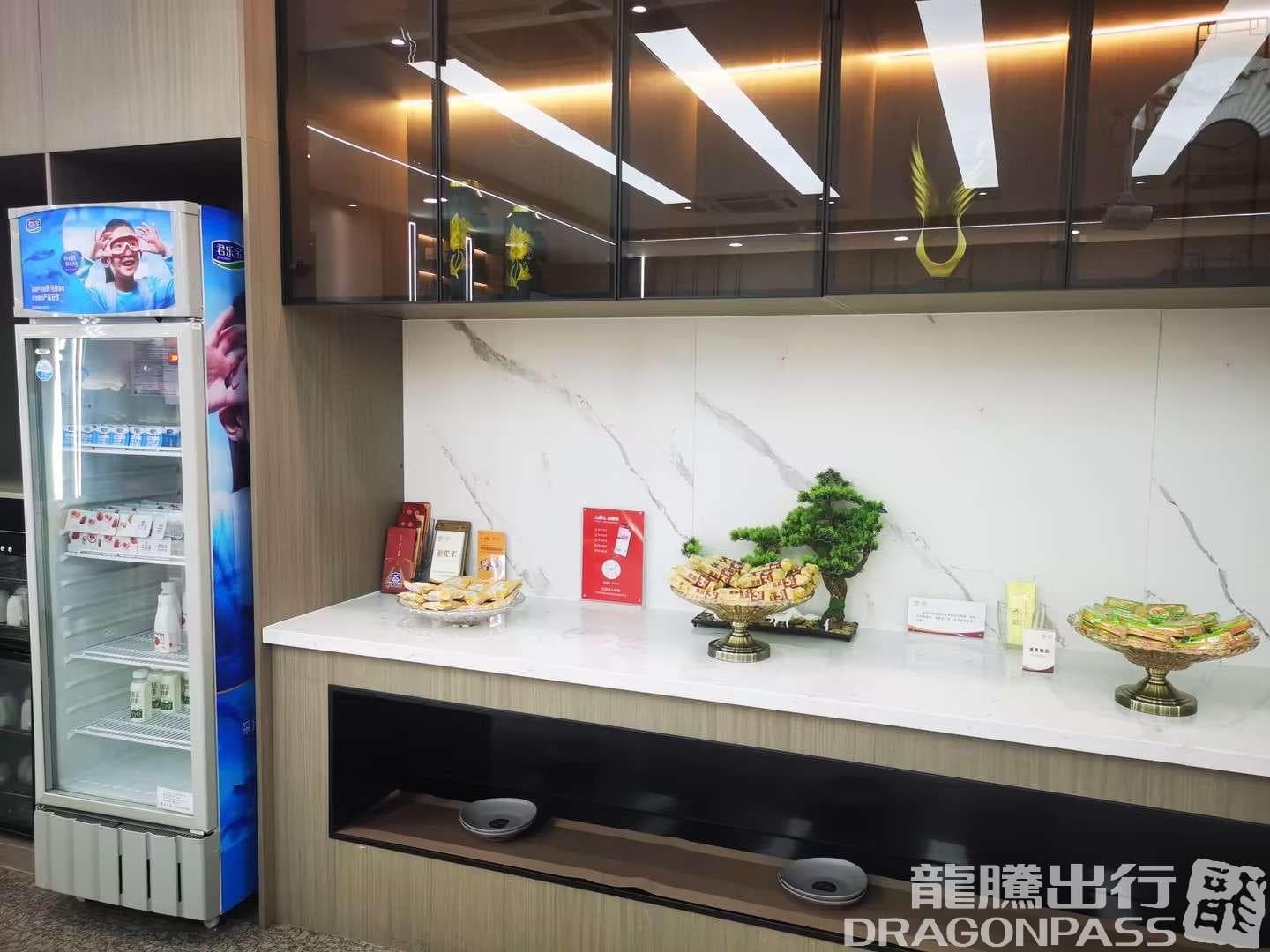 Guest Rest Area before security check (T2 Domestic) - 4