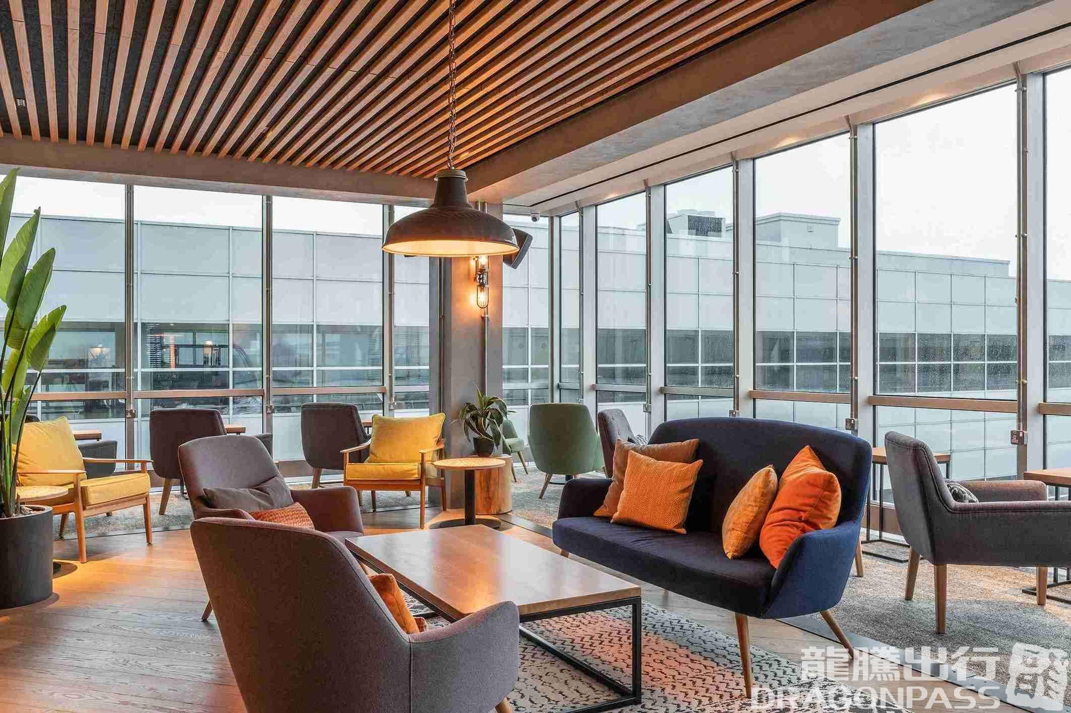 My Lounge Gatwick North - 2