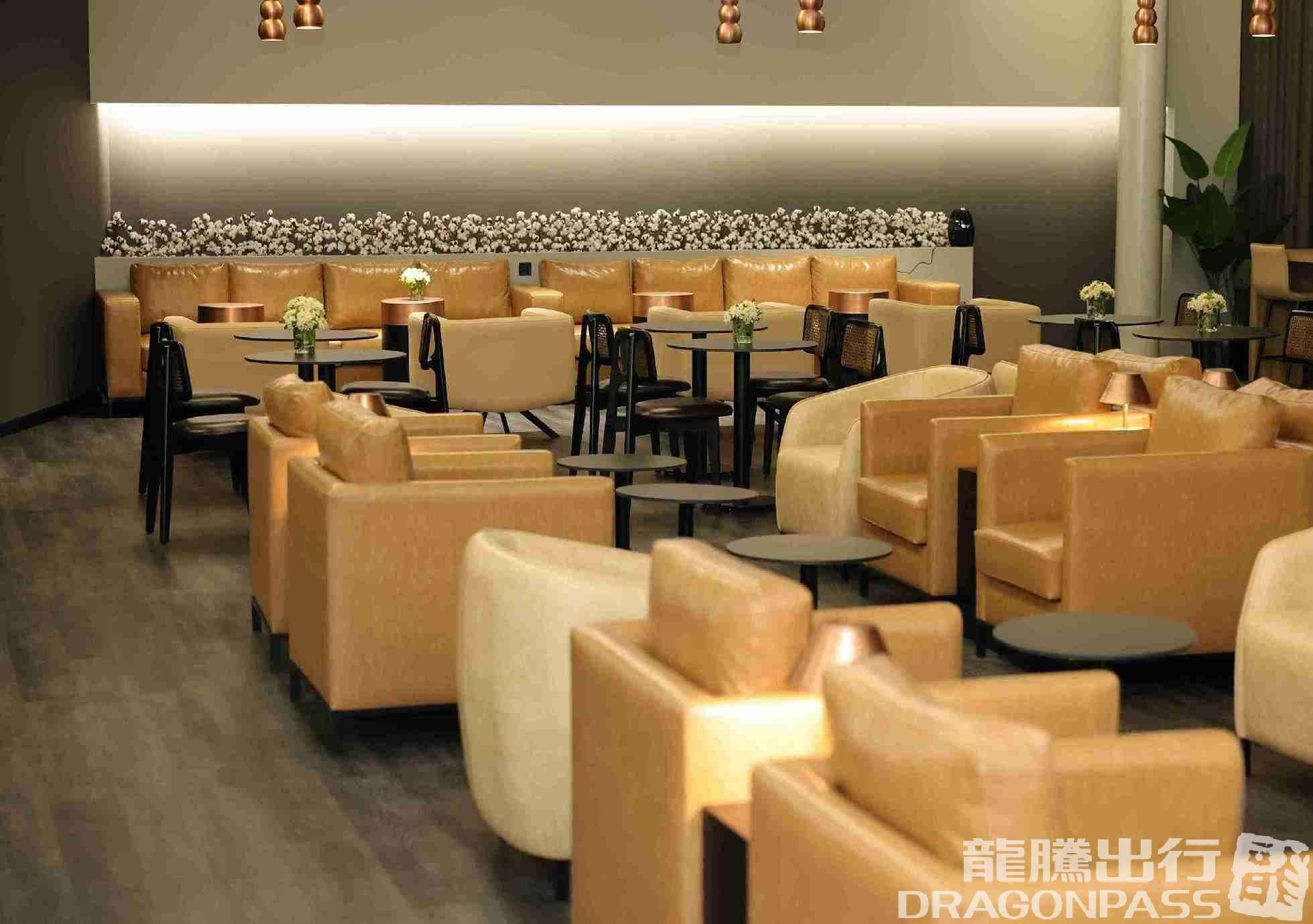 Platinum Lounge (International) - 2