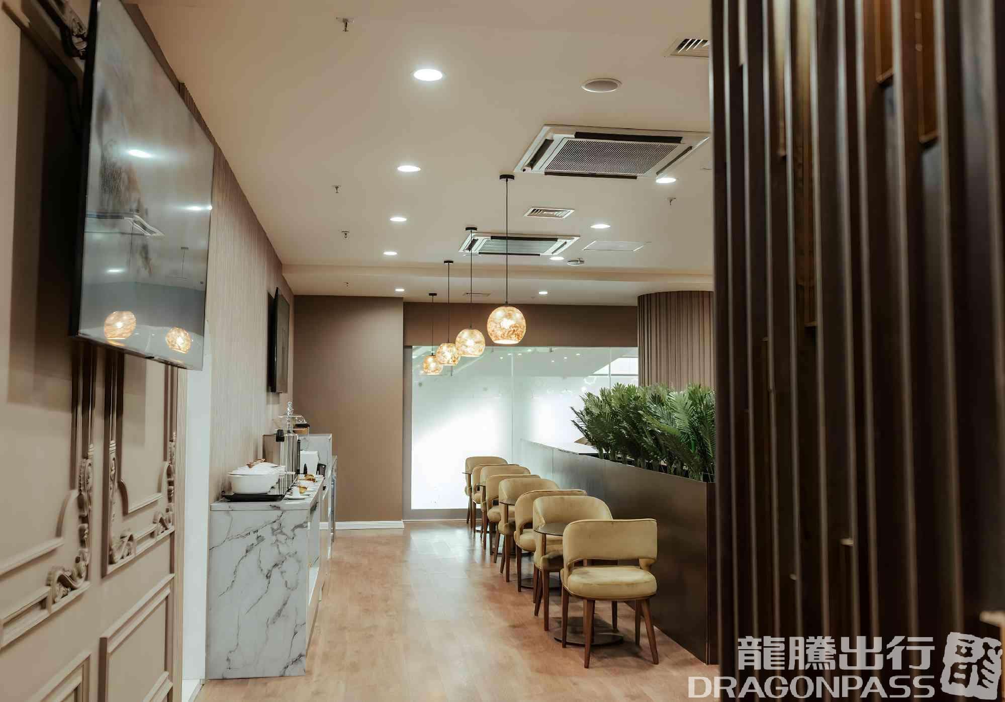 Premium Luxury Lounge - 2