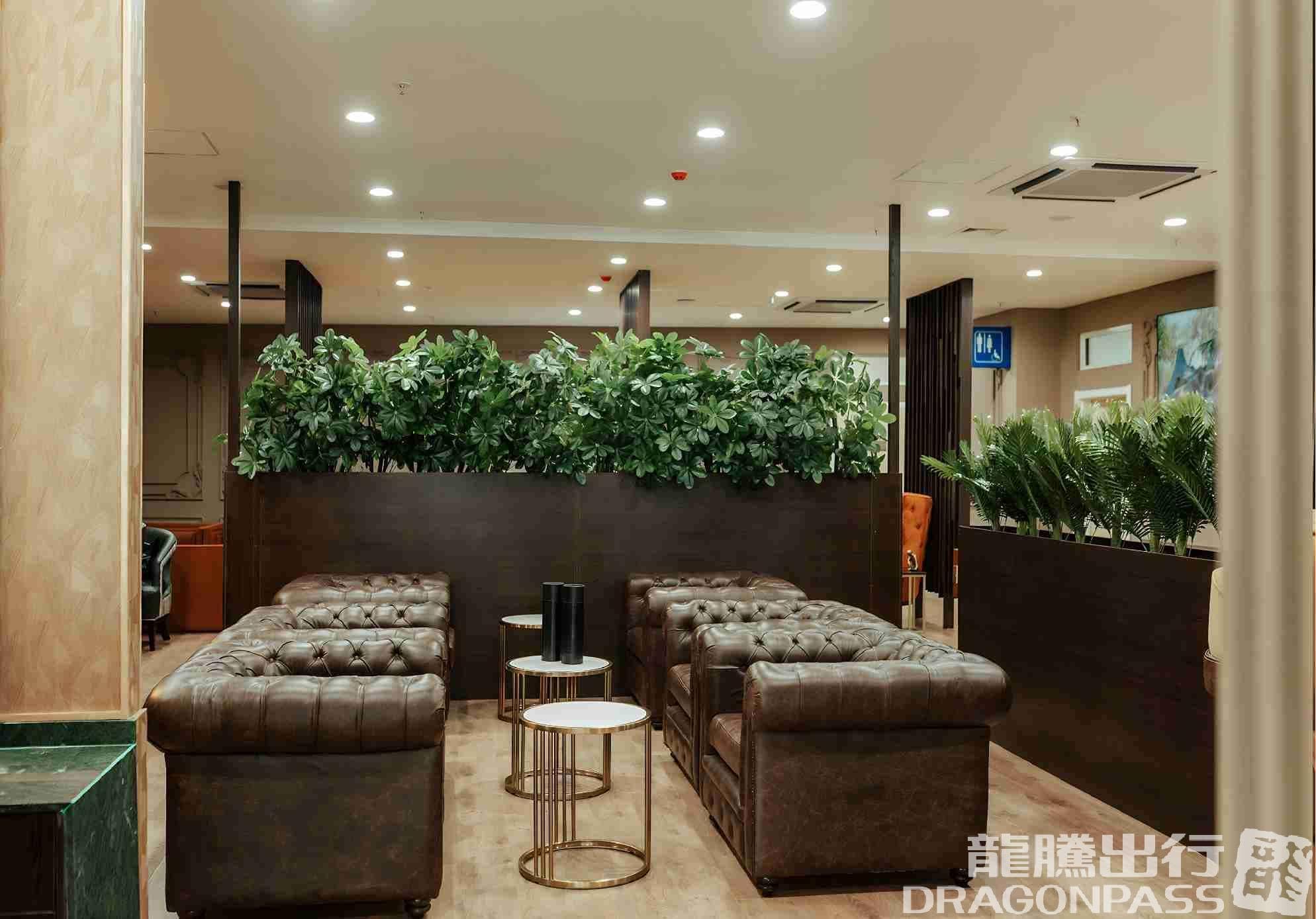 Premium Luxury Lounge - 4
