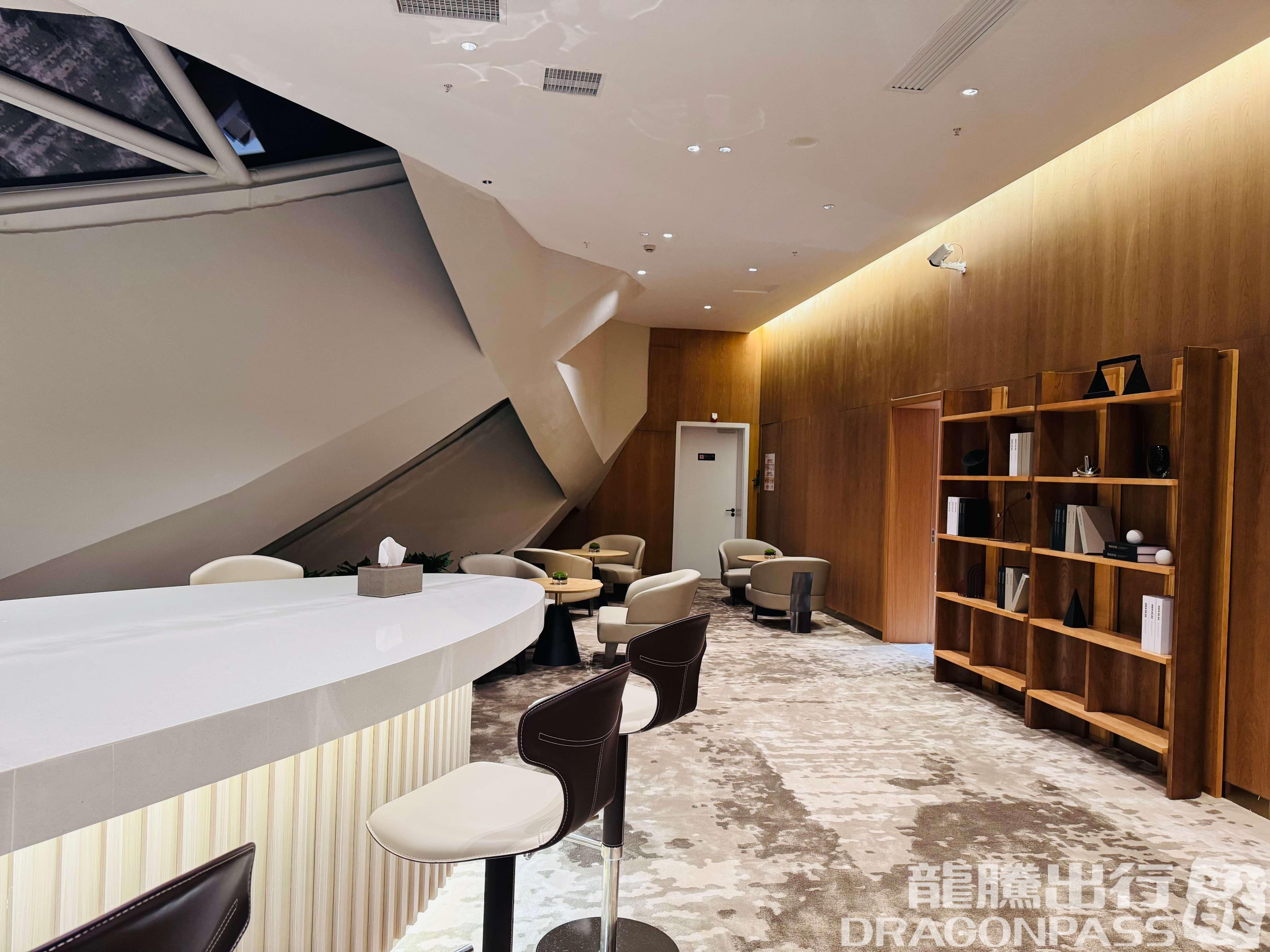 First Class Lounge - 2