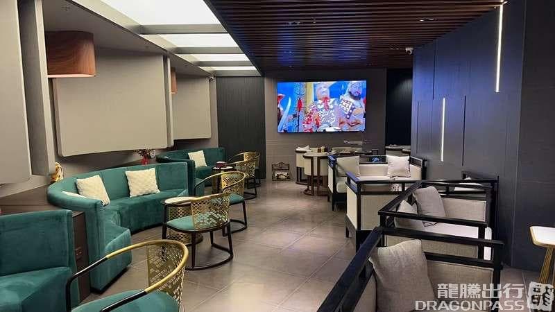 First Class Lounge - 2
