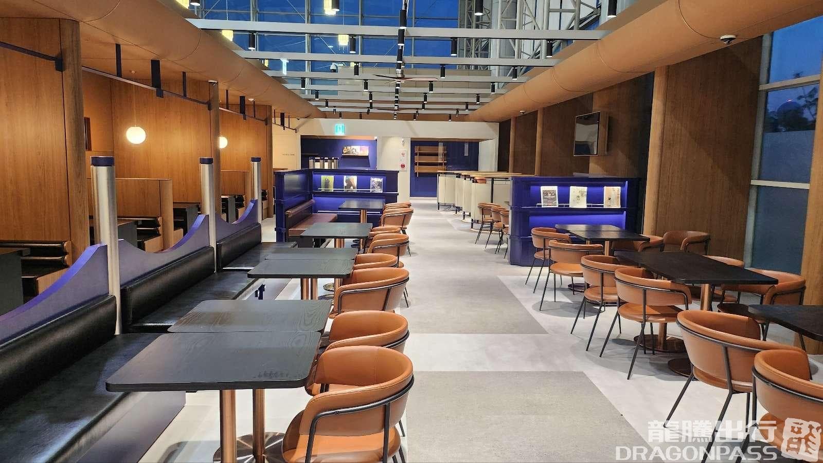 N Sky Hub Lounge - 3