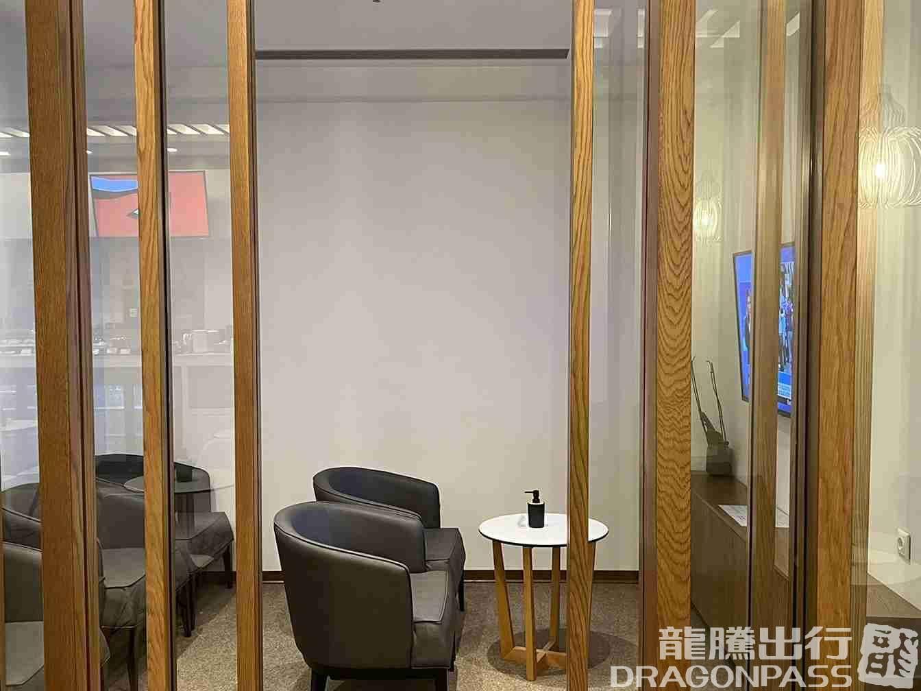 The Lounge - 3