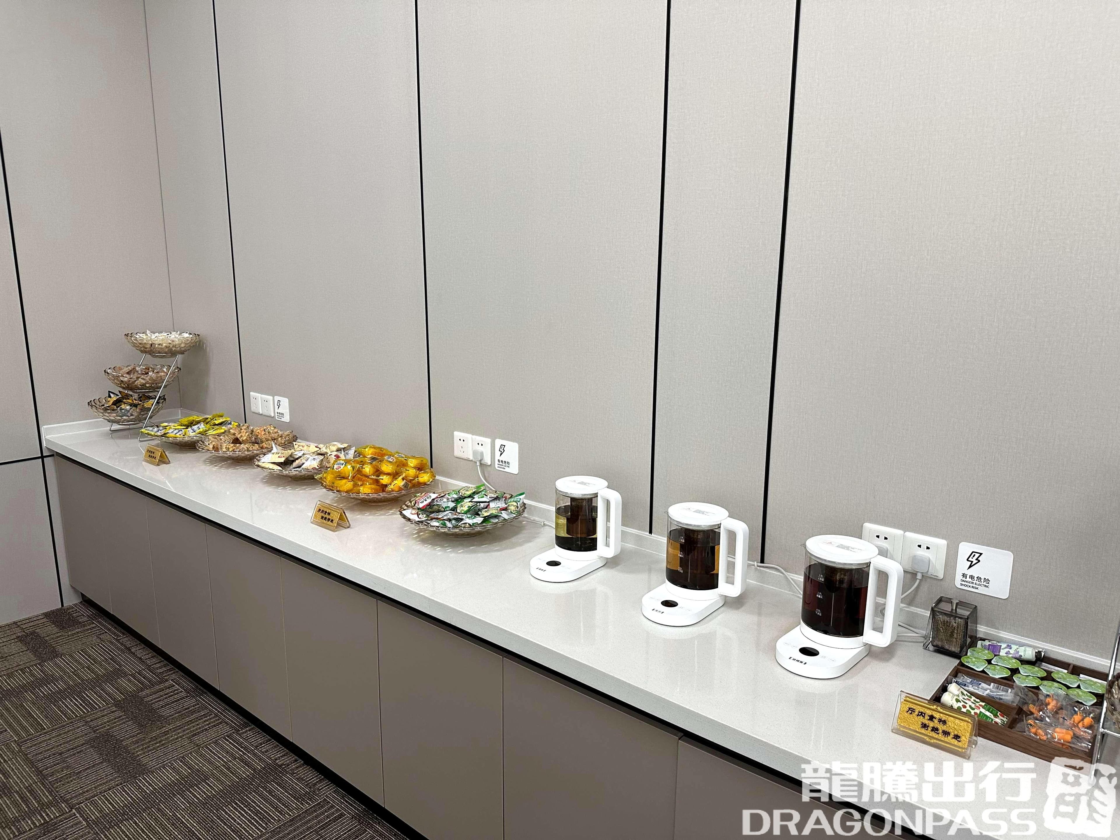 First Class Lounge (Domestic) - 3
