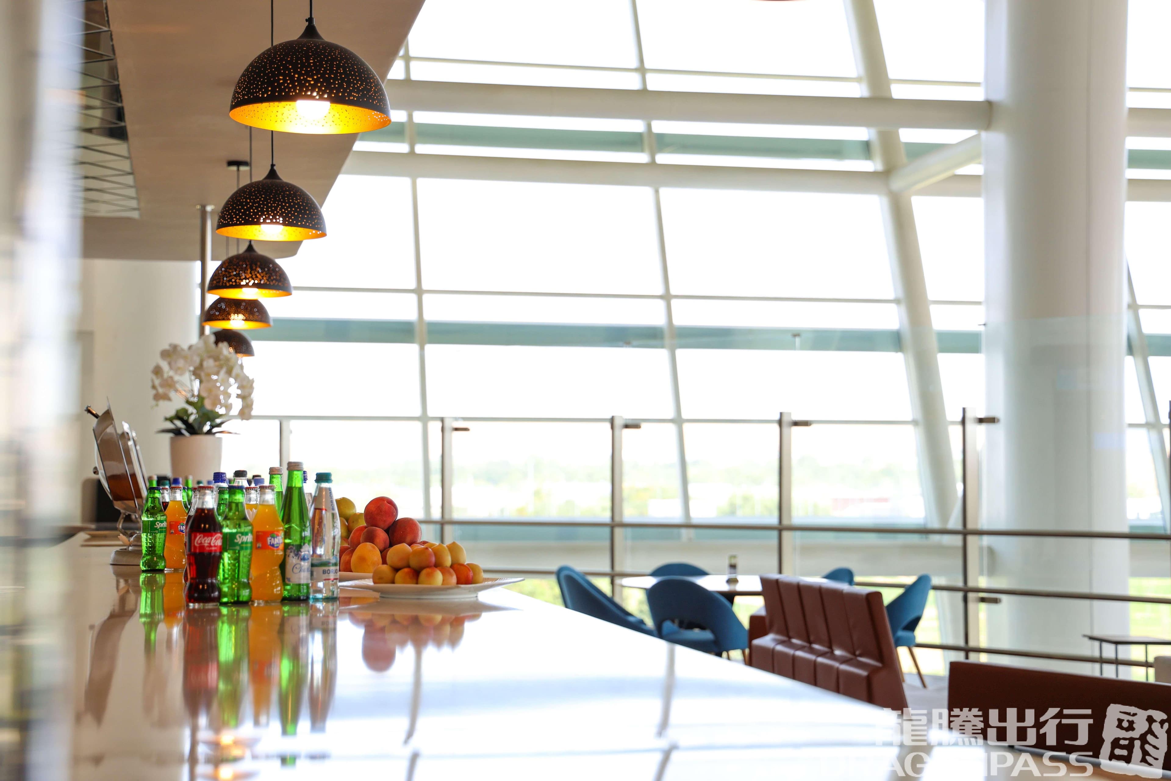 CIP Lounge - 4