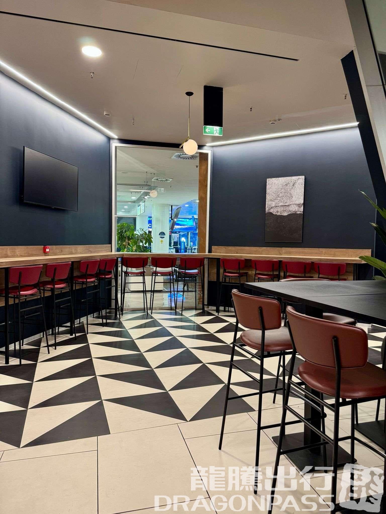 Pearl Lounge - 3