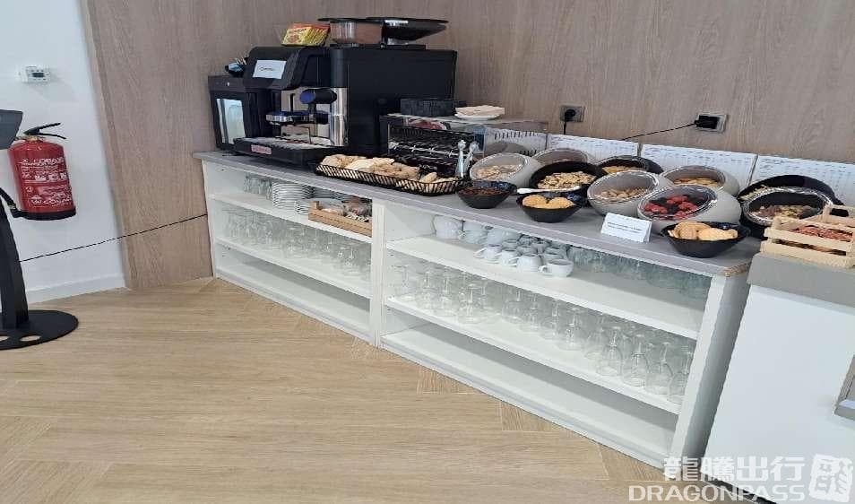 Mestral VIP Lounge - 1
