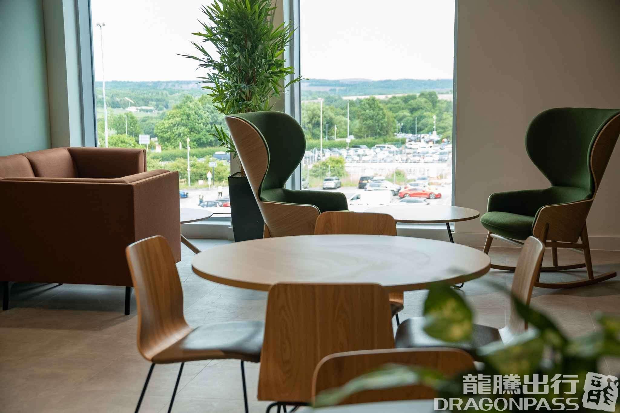 The Avro Lounge - 1