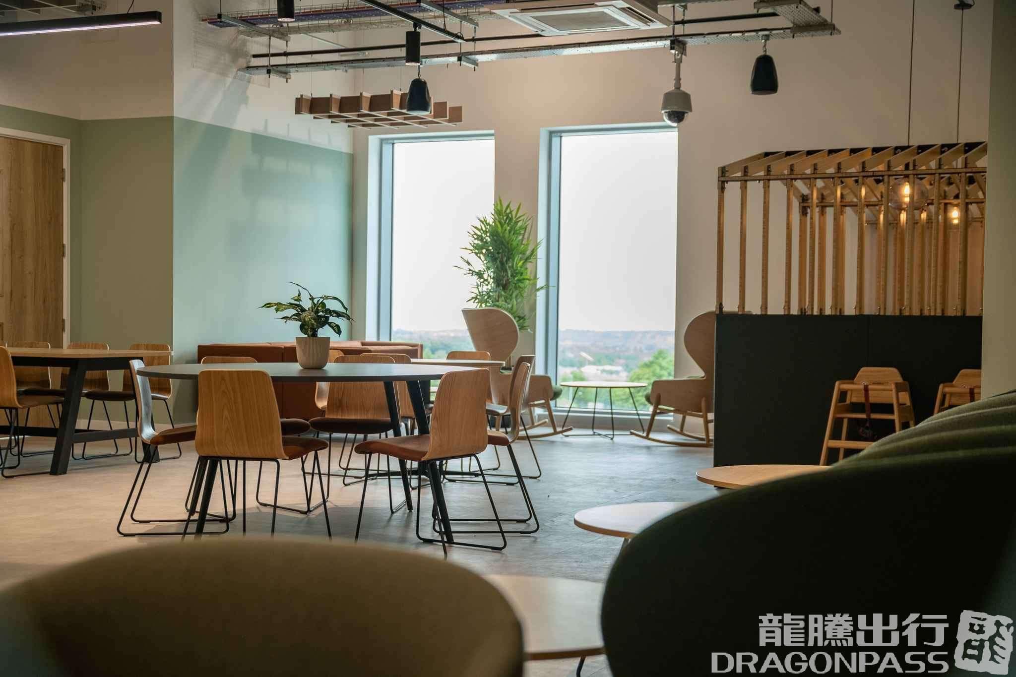 The Avro Lounge - 4