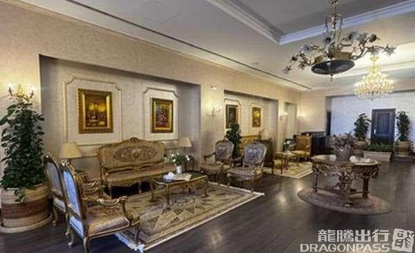 Pearl Lounge - 1