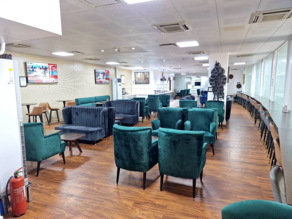 Newrest Premium Class Lounge - 1