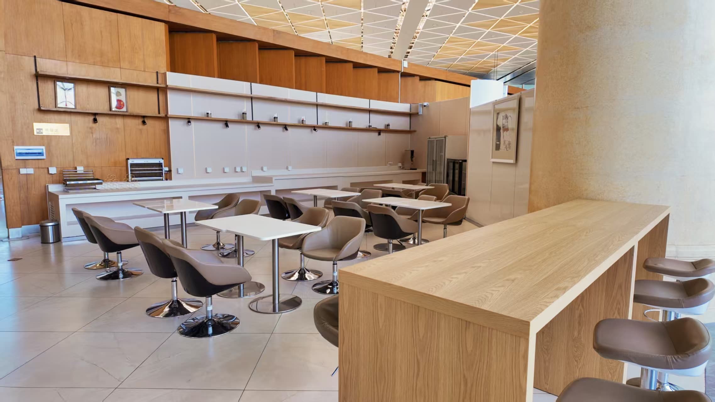 Hainan Airlines VIP Lounge - 1