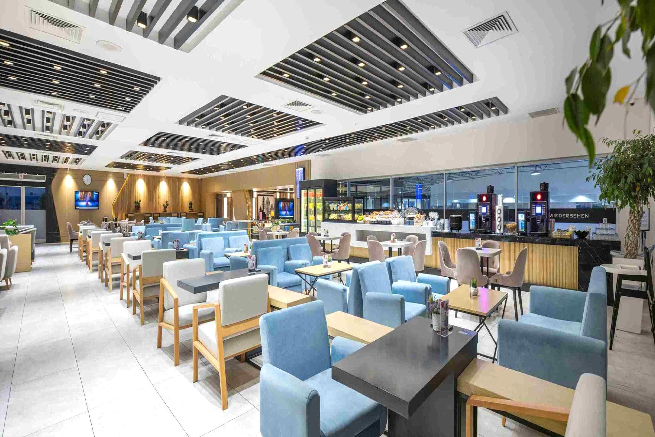 CIP Lounge - 4