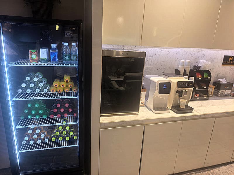 First Class Lounge 2 - 3
