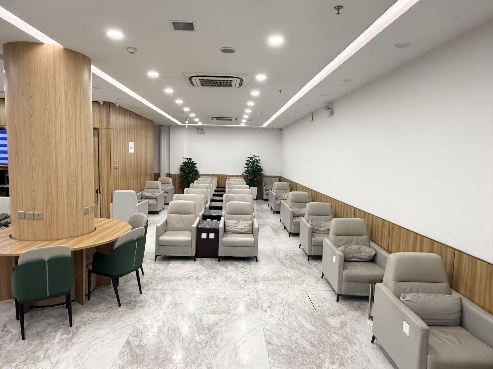 No.3 First Class Lounge (Terminal 3) - 2
