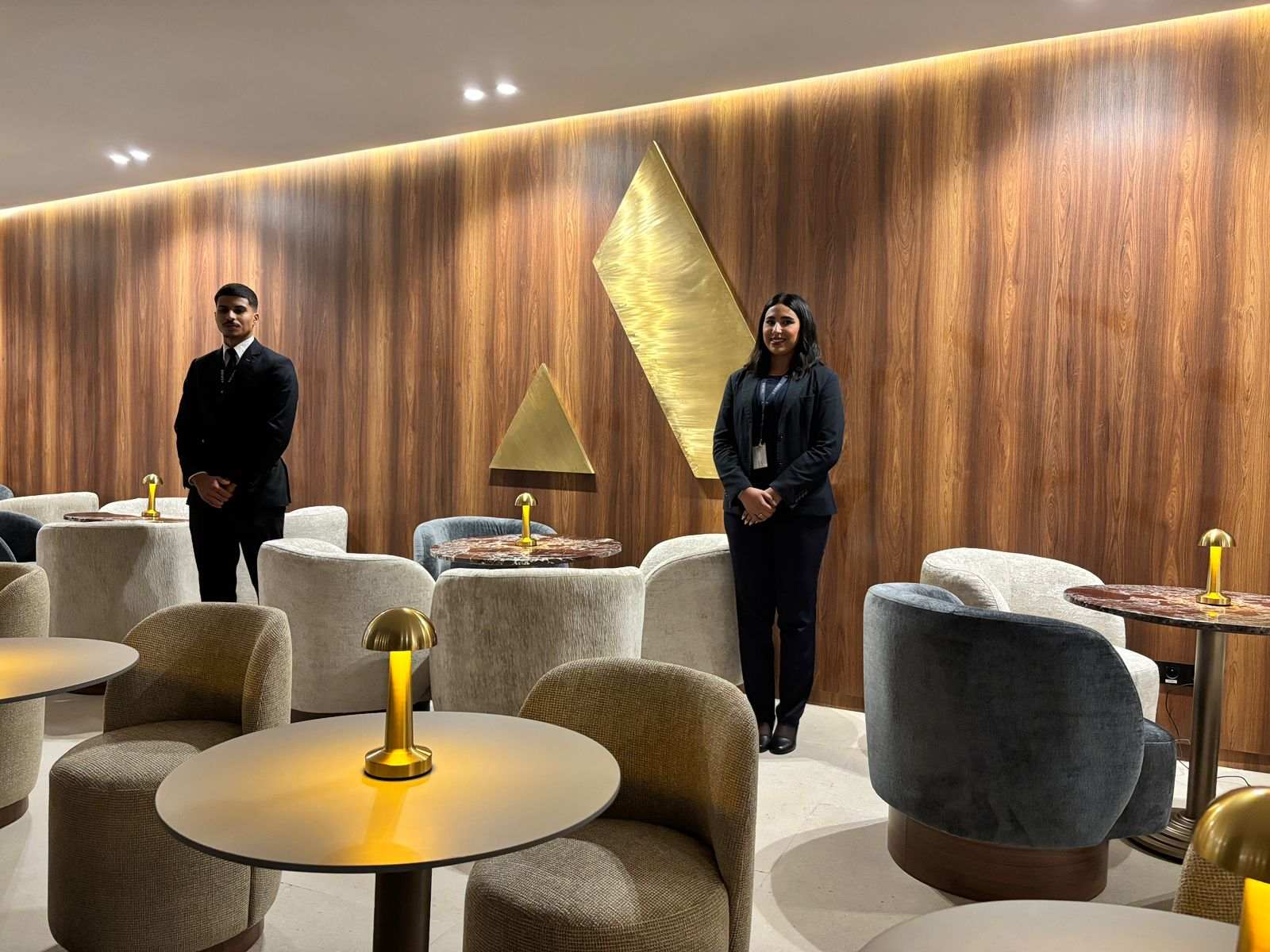 Casablanca Aspire Lounge - 3