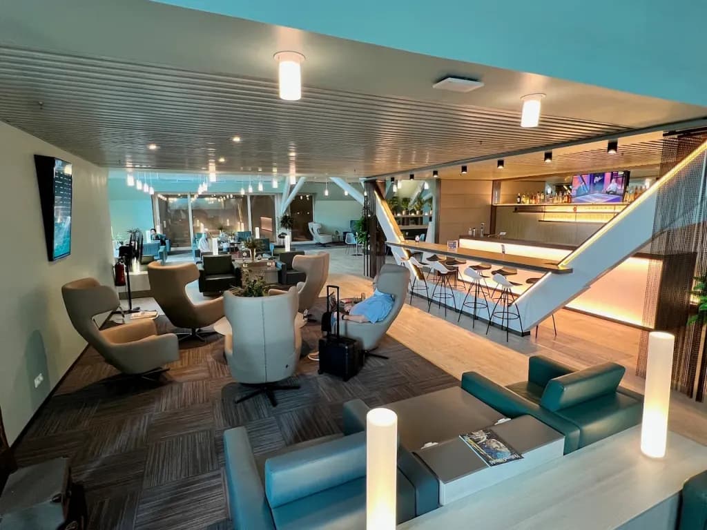 Curaçao Airport Lounge: VIP Lounge Guide